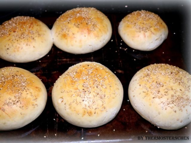 Sesam Buns auf dem Zauberstein / gr. Ofenzauberer