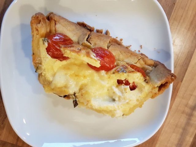 Mozzarella Tomaten Quiche im Zauberkasten