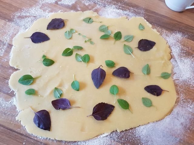 Mozzarella Tomaten Quiche im Zauberkasten