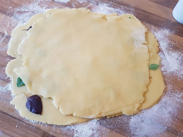 Mozzarella Tomaten Quiche im Zauberkasten