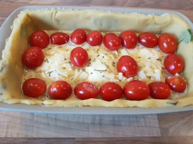 Mozzarella Tomaten Quiche im Zauberkasten