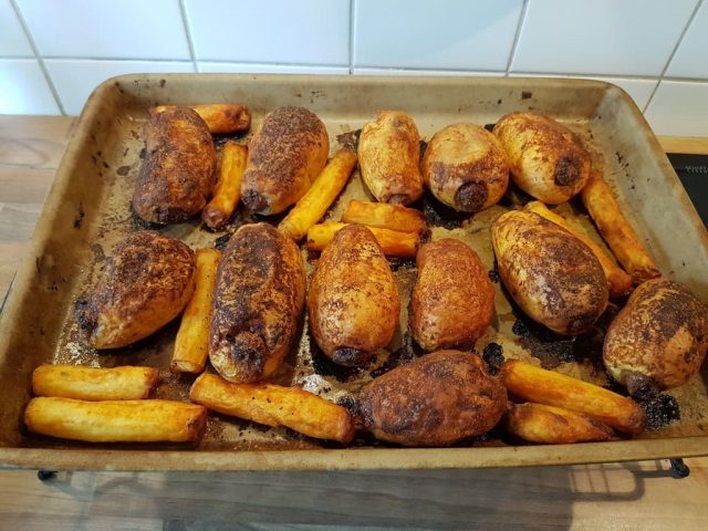 Gefüllte Kartoffeln auf dem großen Ofenzauberer von Agnes