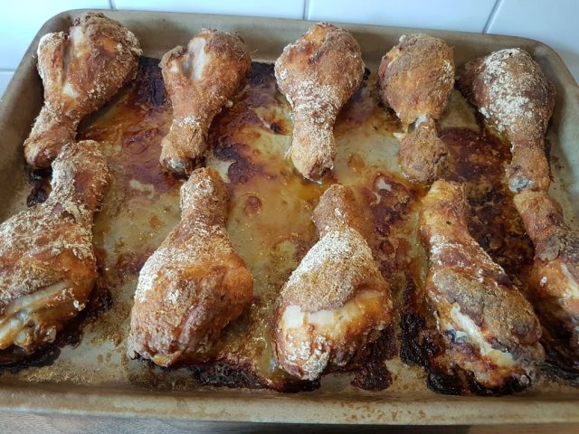 Hähnchenkeulchen knusprig auf dem Ofenzauberer