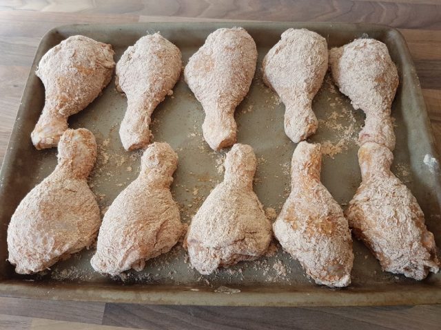 Hähnchenkeulchen knusprig auf dem Ofenzauberer