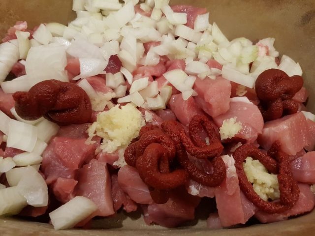 Szegediner Gulasch im Ofenmeister