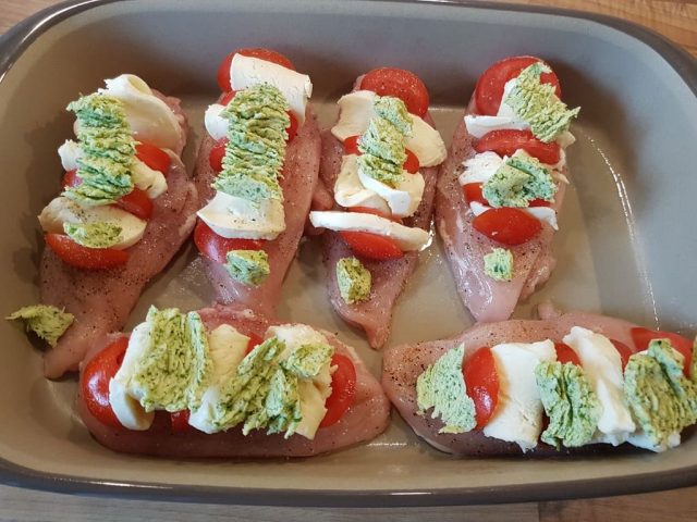 Hühnchenbrust Tomate - Mozarella aus der Ofenhexe / Ofenmeister