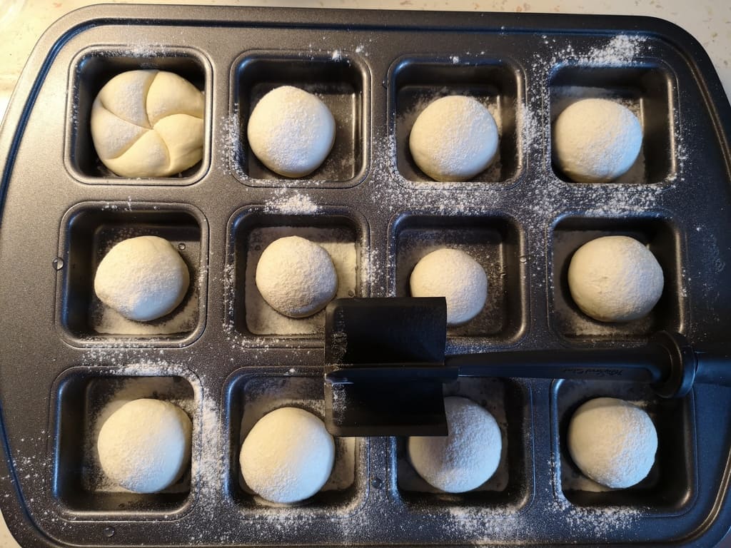 Kaisersemmeln aus der Brownieform