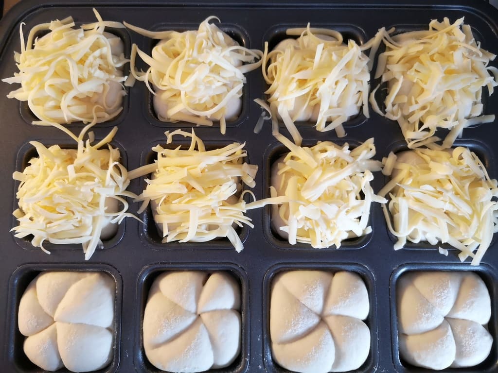 Kaisersemmeln aus der Brownieform