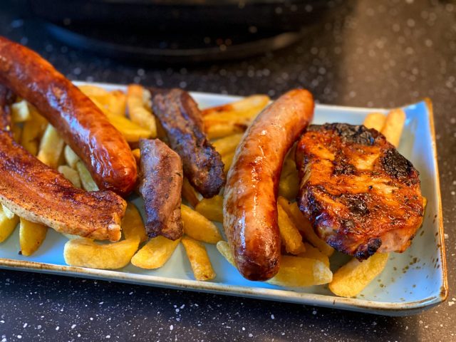 Grillteller mit Pommes - Aus dem Air Fryer