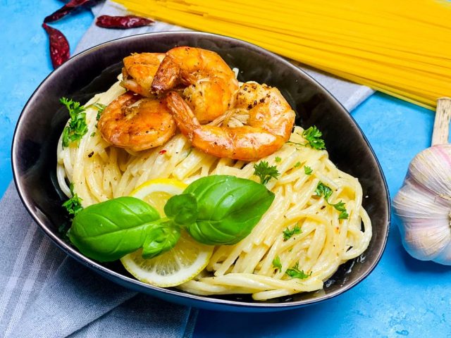 Spaghetti in Zitronenrahm