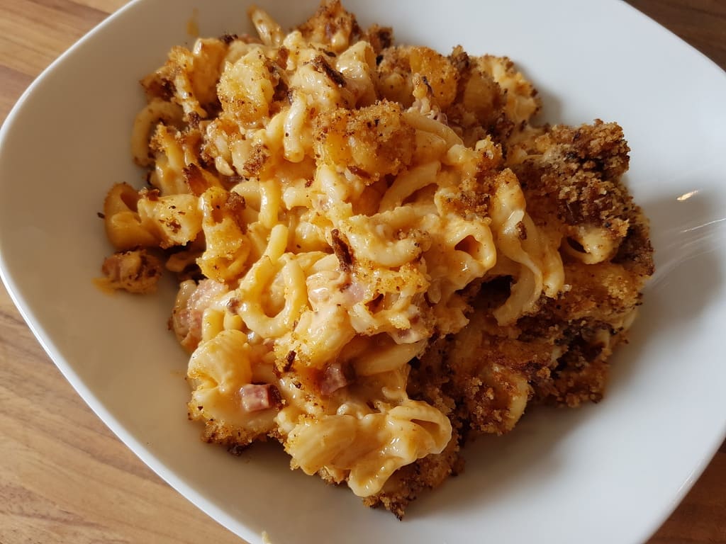 Mac n Cheese Bacon & Röstzwiebel Paniermehl Topping