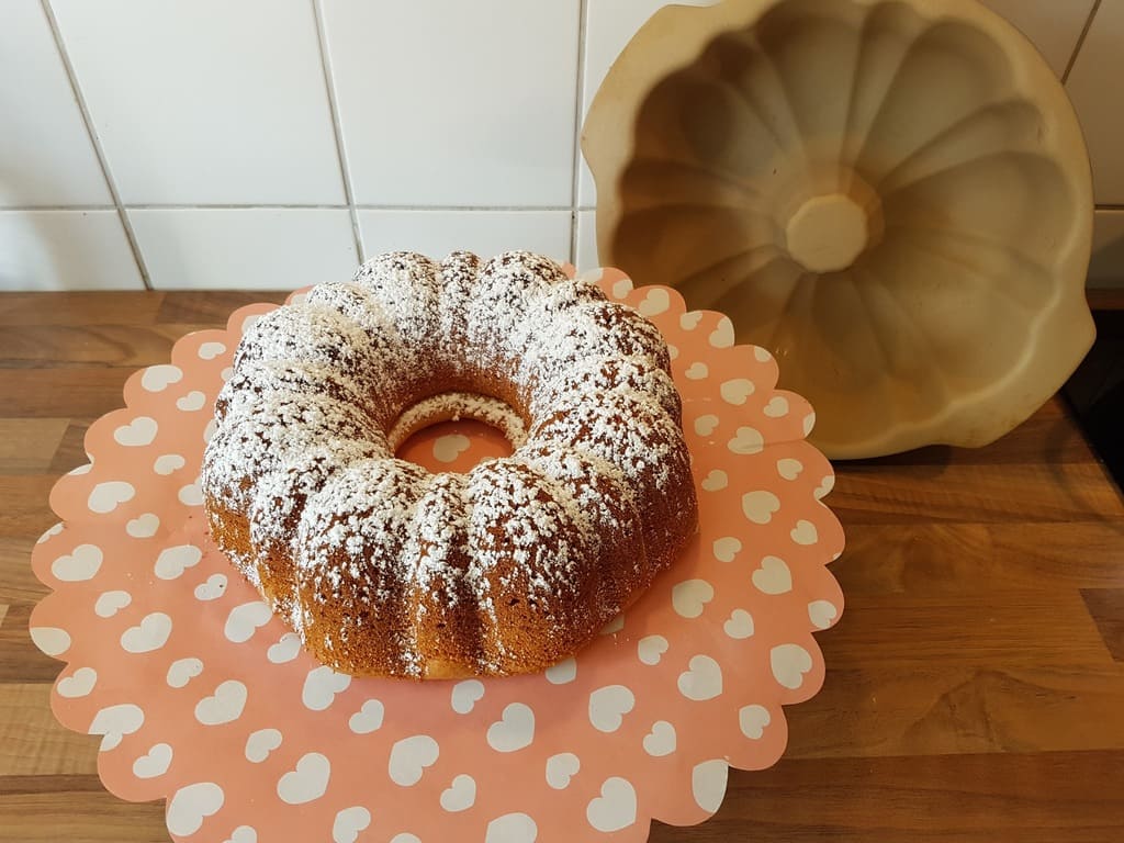 Tassenkuchen für den Zauberring oder Gugelhupfform