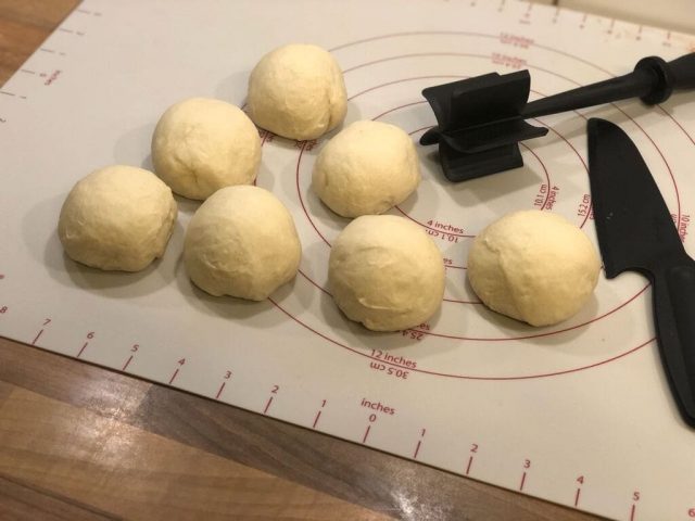 Käsebrötchen auf dem großen Ofenzauberer