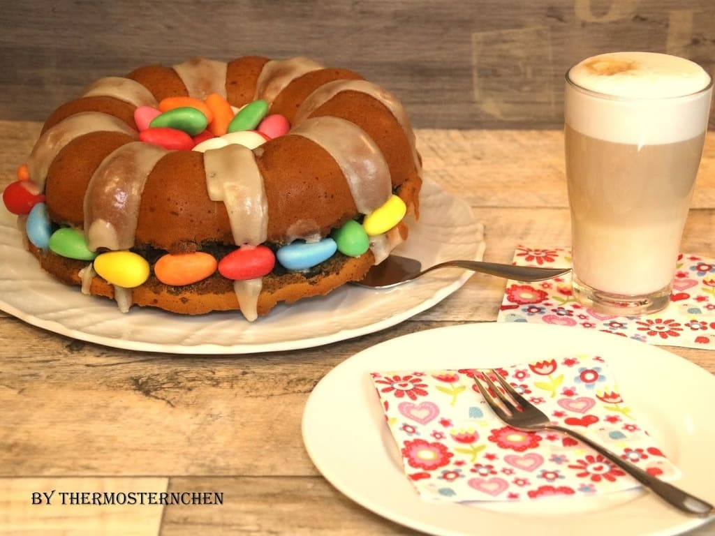 Mandarinen-Mohn Gugelhupf mit Tonkabohne aus der Kranzform / Gugelhupfform
