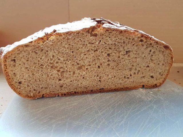 Mischbrot aus dem Buch " Brot backen in Perfektion mit Sauerteig " von Lutz Geissler