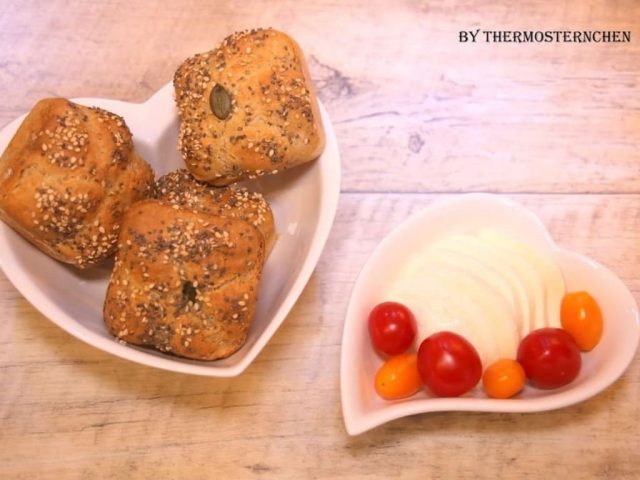 Weltmeistersnackbrötchen aus der Brownieform Deluxe von Pampered Chef®