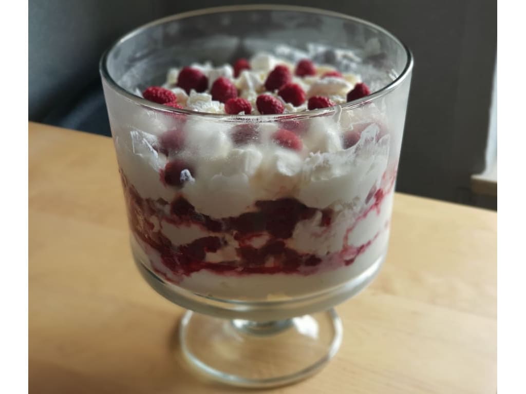Himmbeer Traum aus der großen Elfenkönigin oder der mitteren Glasschale