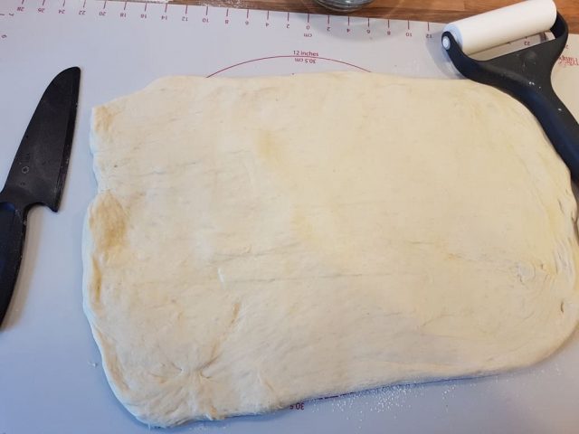 Monkey Bread mit Reese's Füllung für die Kranzform