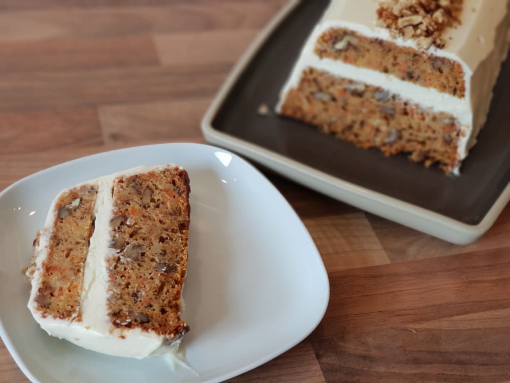 Möhren – Walnusscake mit Frosting aus dem Zauberkasten
