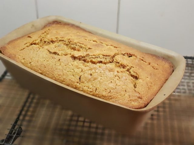 Möhren - Walnusscake mit Frosting aus dem Zauberkasten