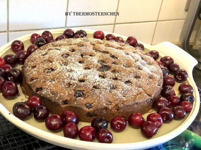 Versunkener Kirschkuchen auf der White Lady