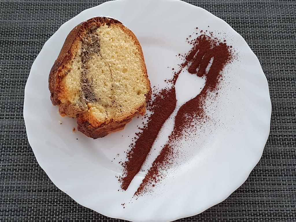 Mohn-Vanille-Gugelhupf in der Kranzform