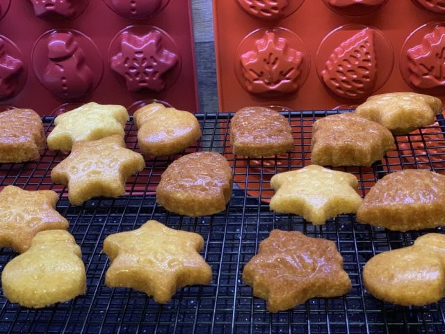 Madeleines aus der Herbstzeit-Backform