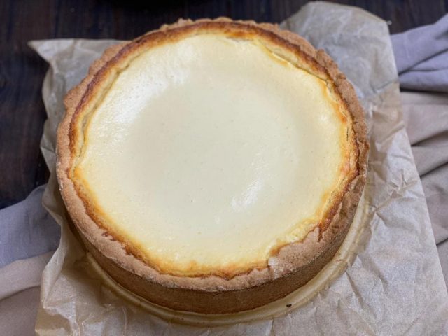 Käsekuchen nach Tante Gertrud - der nicht zusammen fällt -
