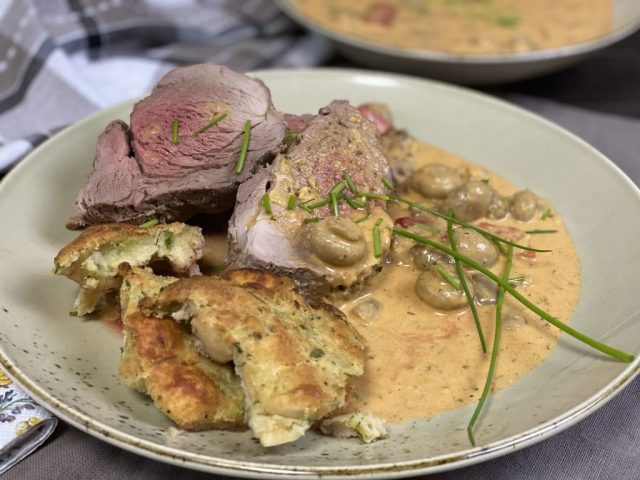 Schweinefilet im Semmelknödelmantel aus dem Ofenmeister von Pampered Chef