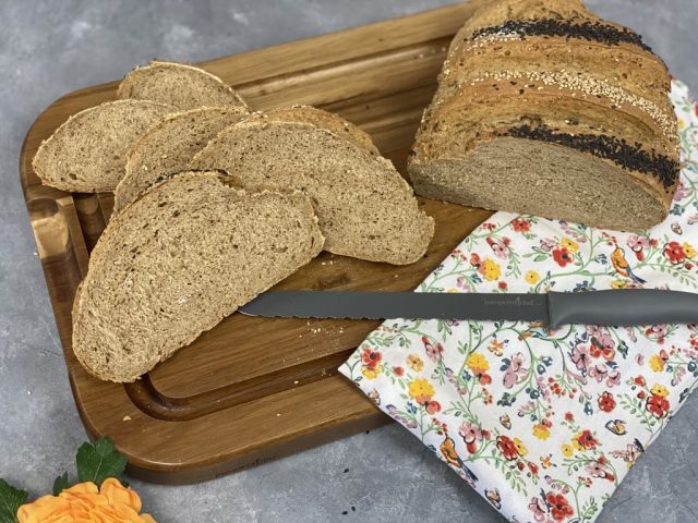 Sesam Buttermilch Brot