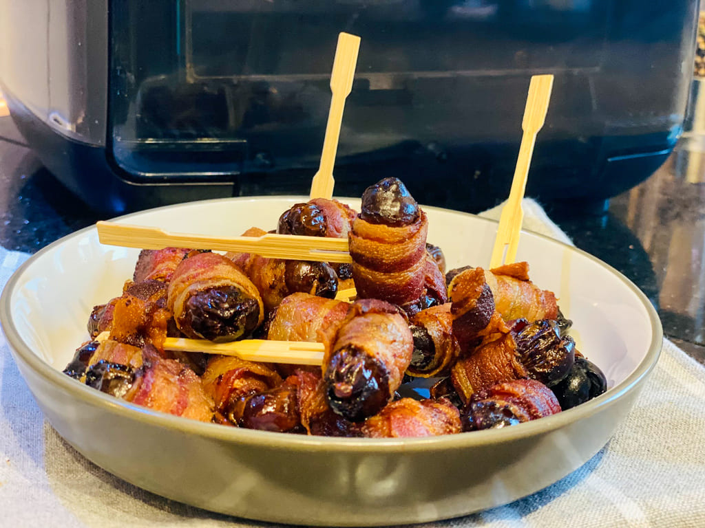 Datteln im Speckmantel – Aus dem Air Fryer