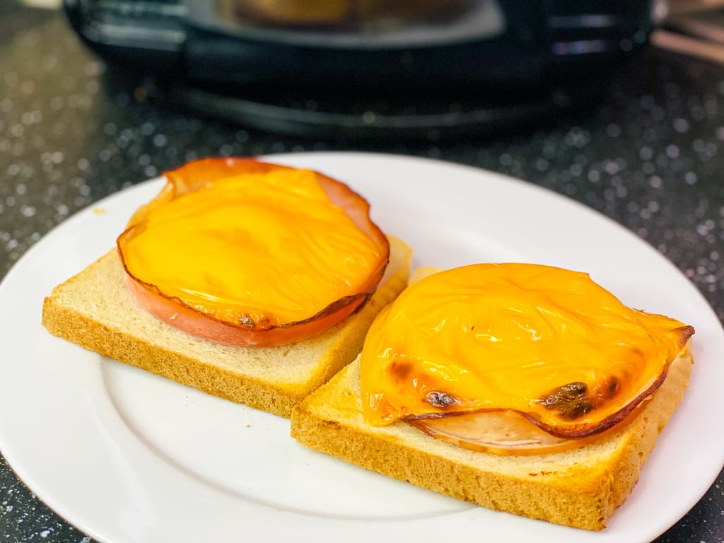 Toast Hawaii – Aus dem Air Fryer