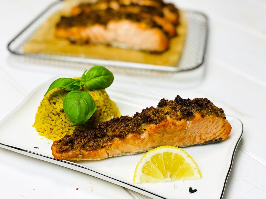 Lachs mit Parmesan-Pankow-Kruste – Aus dem Deluxe Air Fryer –