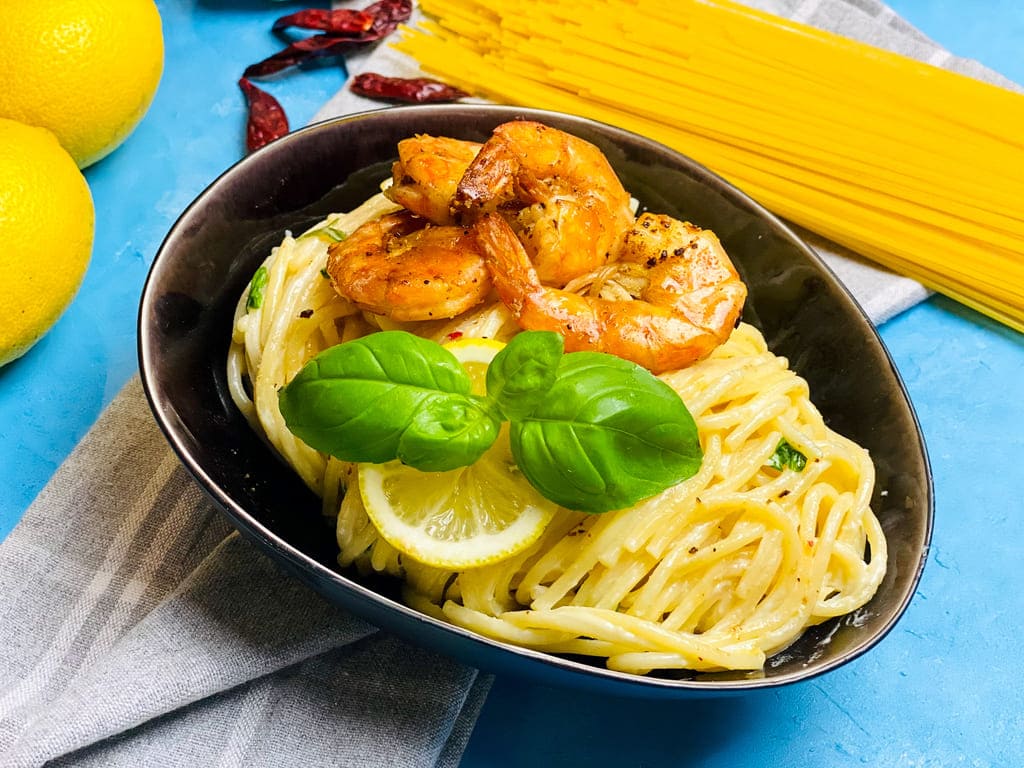 Spaghetti in Zitronenrahm