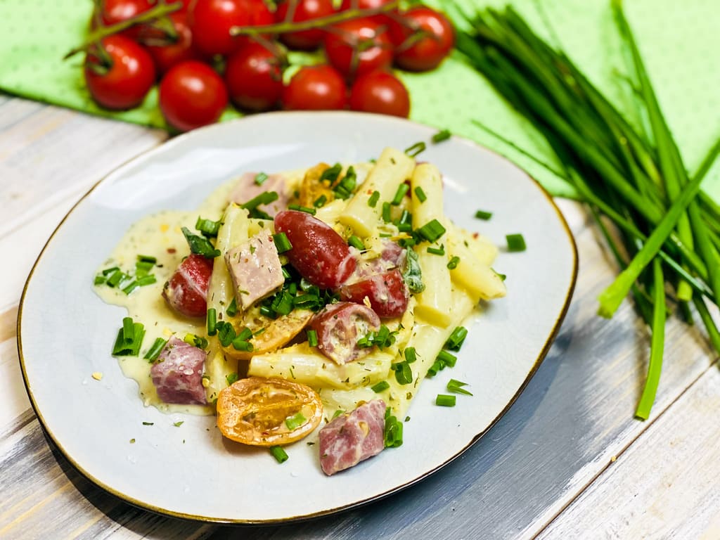 Spargelsalat mit Edelschmaus ein Gaumenschmaus