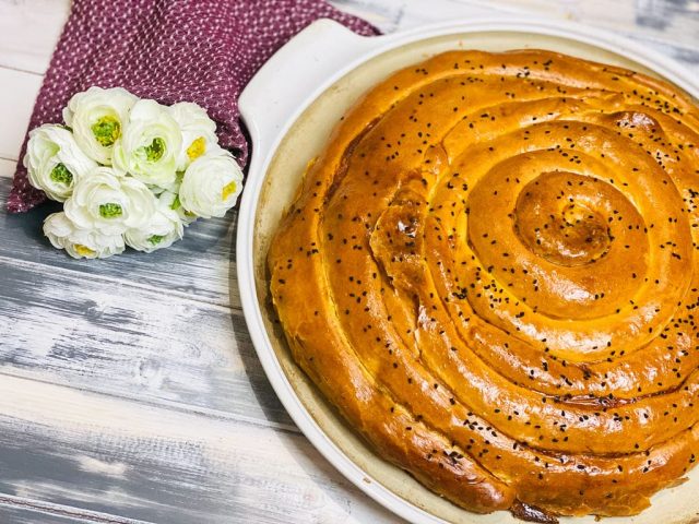 Acma - gefülltes Brot -