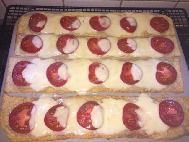 Caprese - Pizza vom Zauberstein