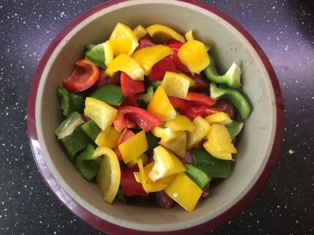 Gulasch aus dem runden Zaubermeister - ohne anbraten -