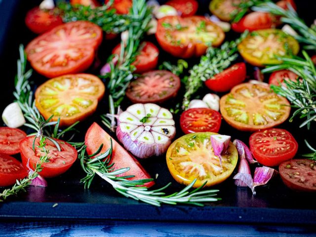Knoblauch Kräuter Tomaten
